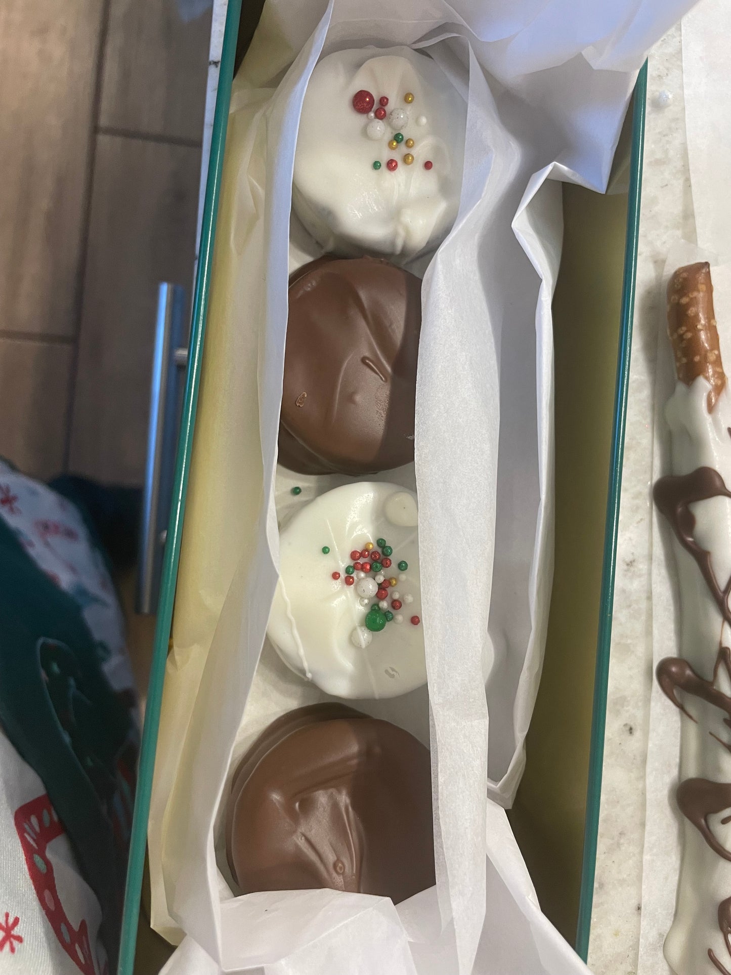 Hand dipped Oreos made to order